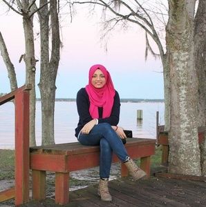 Meet your Posher, Farha